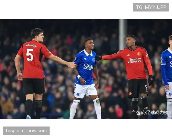 VAR介入判罚的边界在哪？视频比赛官员如何影响关键裁决