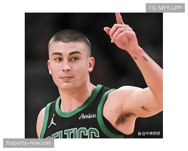 普里查德无球跑动制造空位，三分效率领跑替补后卫